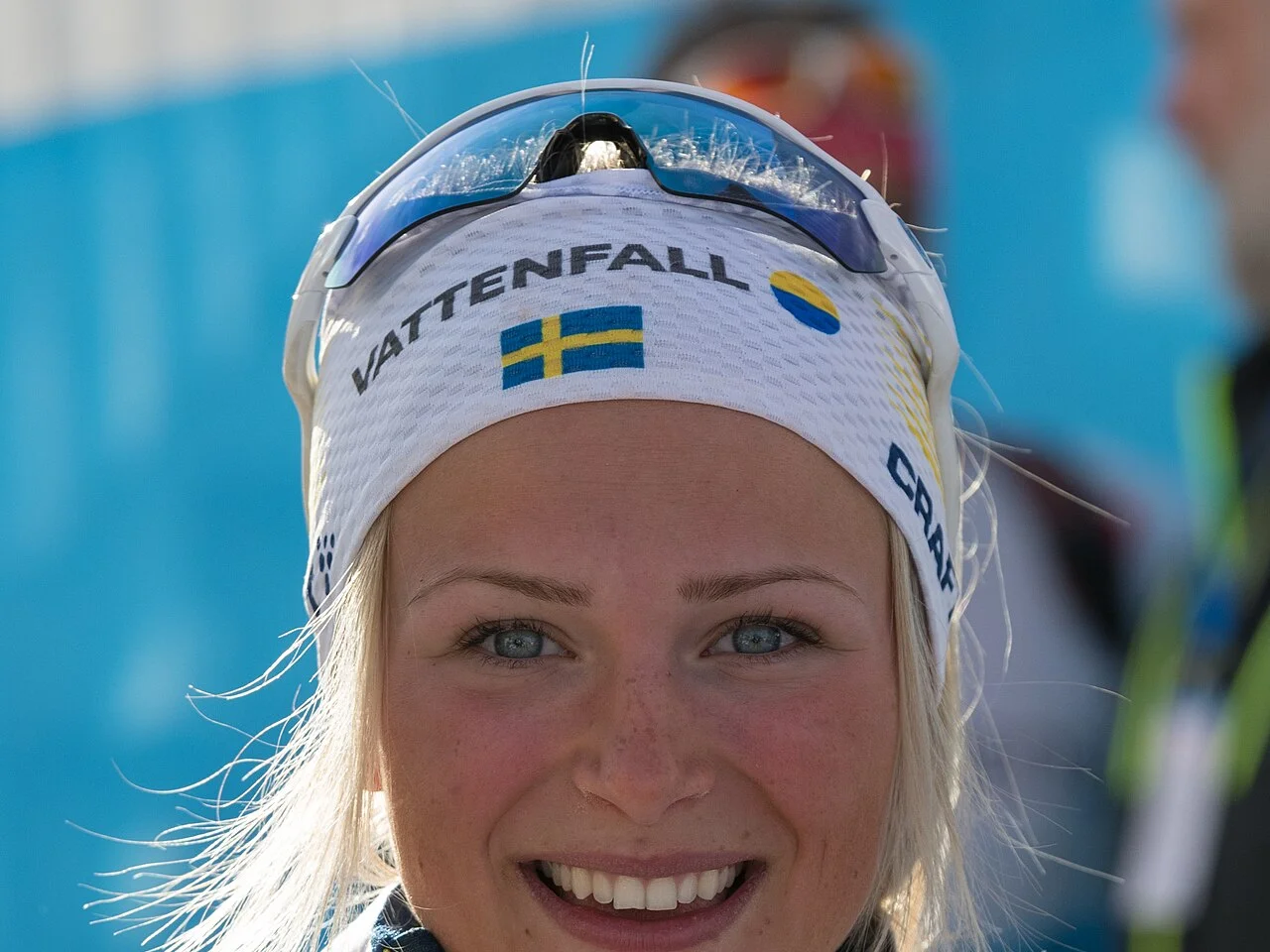 Frida Karlsson under tävling i längdskidor