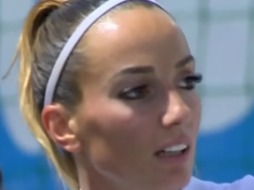 Kosovare Asllani i Real Madrids tröja